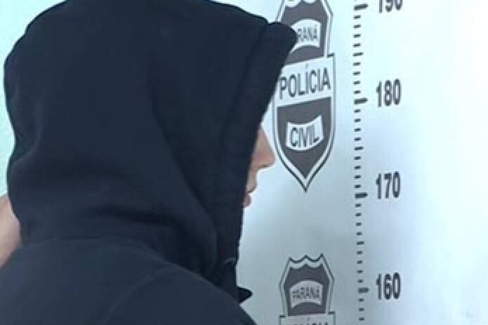 Segundo a Polícia Civil, a vítima foi atingida por duas facadas, sendo uma no pescoço e outra na barriga. O pai do suspeito estava no apartamento e ouviu a briga. Ele tentou separar a discussão e chamou o Samu (Serviço de Atendimento Móvel de Urgência), mas Guilherme morreu antes de chegar ao hospital. O suspeito completou 18 anos no início do mês e foi preso em flagrante