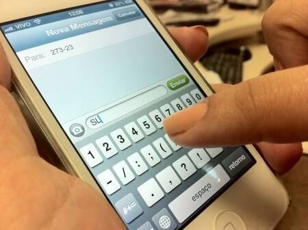 As mensagens de texto não são mais usadas para "emergências". Aplicativos como Whatsapp serviram popularizar os "torpedos" e agora eles são usados para situações diversas. A frequência do uso fez com que alguns tipos de usuários ficassem mais conhecidos. Será que você se encaixa em algum deles? Veja a seguir!