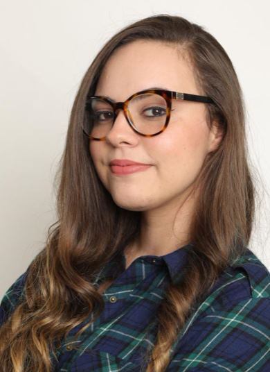 Anna é assistente administrativa