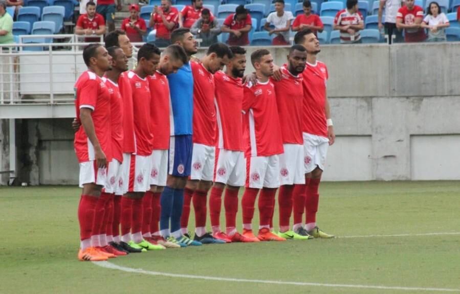 No Nordeste do país, antes do jogo entre América-RN e ASSU, foi respeitado 1 minuto de silêncio em homenagem aos atletas do Flamengo, vítimas de tragédia ocorrida na manhã da última sexta-feira.