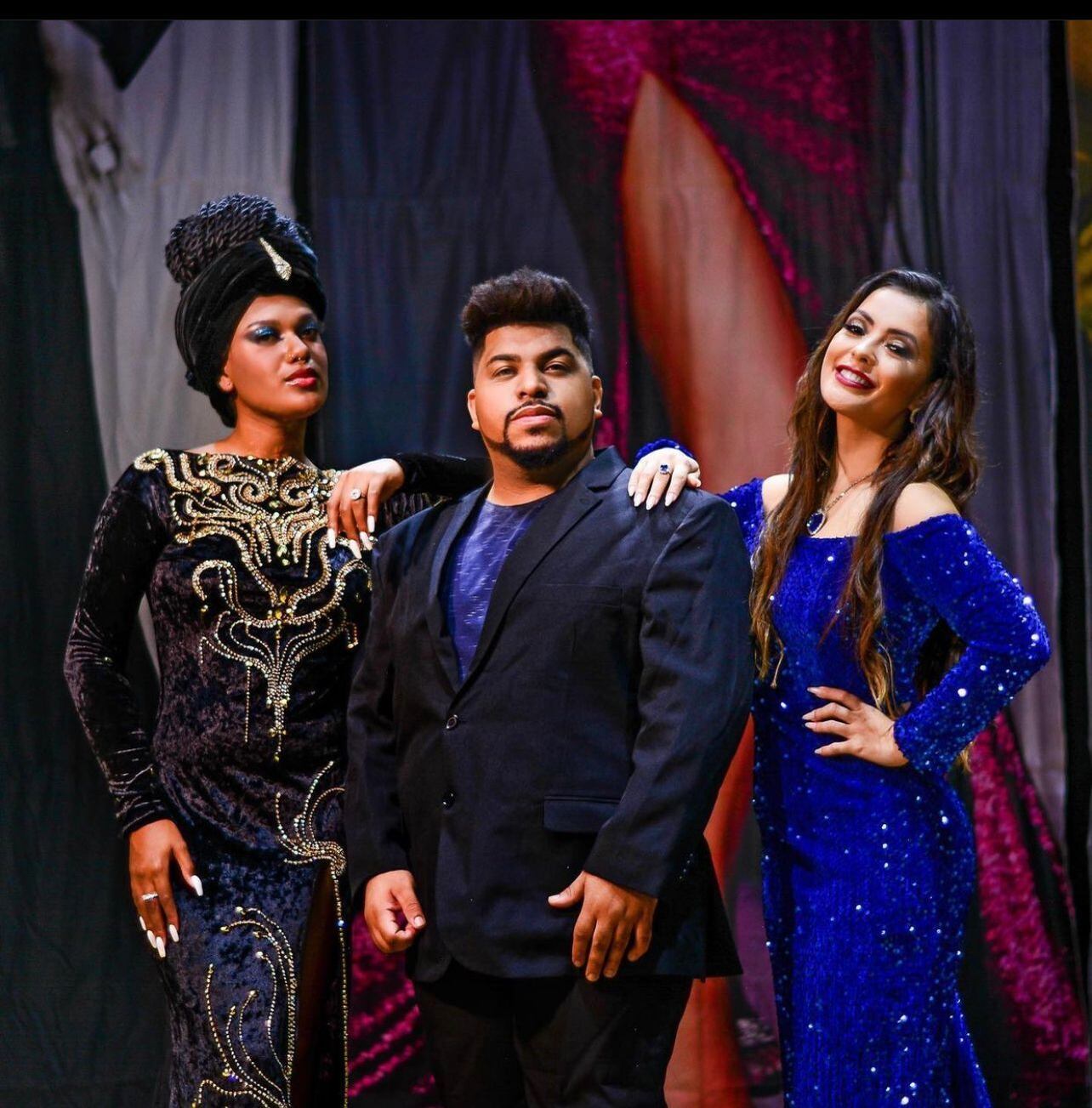 Uma Saudação às Divas

Duas grandes recordistas de vendas de discos no mundo, Whitney Houston e Celine Dion, são homenageadas em espetáculo com as cantoras Lí Martins e Mylena Jardim.

Data: 12 de junho

Horário: 20h

Endereço: Centro Cultural Unimed (Rua da Bahia, 2244 – Lourdes)

Valor: a partir de R$50,00

Ingressos: https://www.eventim.com.br/

