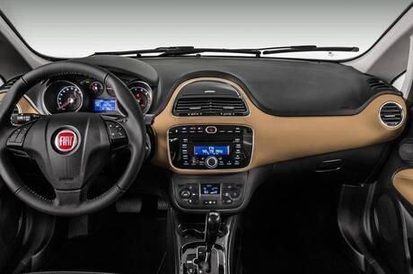 Interior igual ao do Punto ficou bem mais chique que o anterior