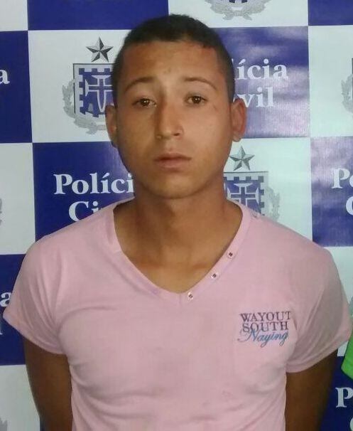 Oliveira foi preso por tráfico de drogas e posse ilegal de arma de fogo