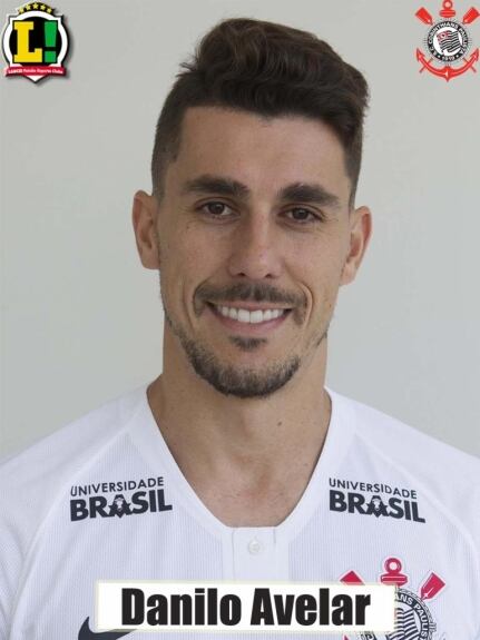 4,5 - Danilo Avelar - Vacilou ao permitir o avanço de Thiago Neves, livre, na grande área. Se confundiu na marcação.