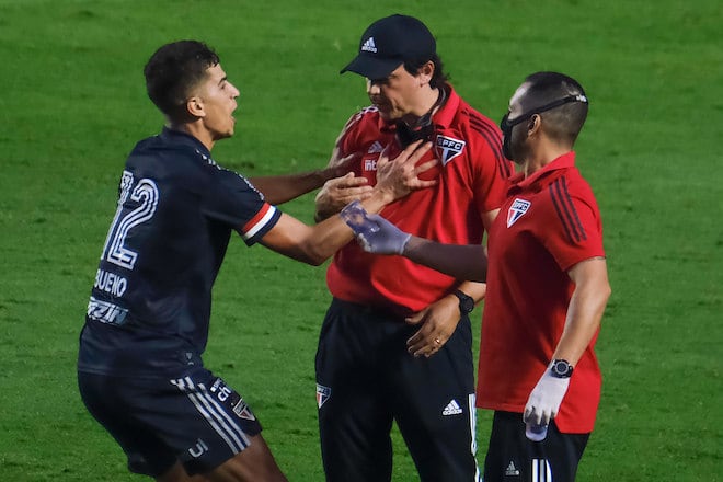 Vitor Bueno comemorou com Diniz gol do São Paulo