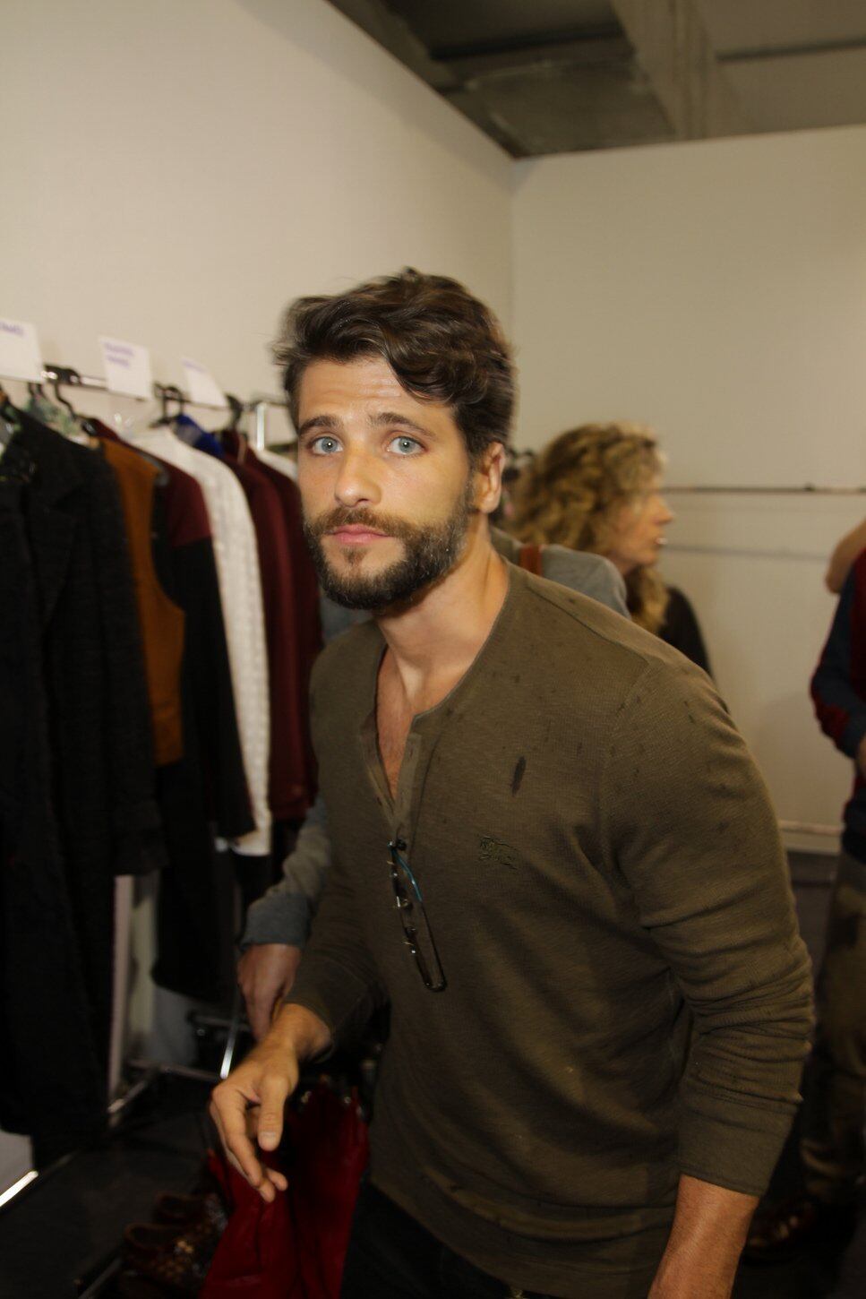 Bruno Gagliasso nos bastidores do desfile da Cavalera