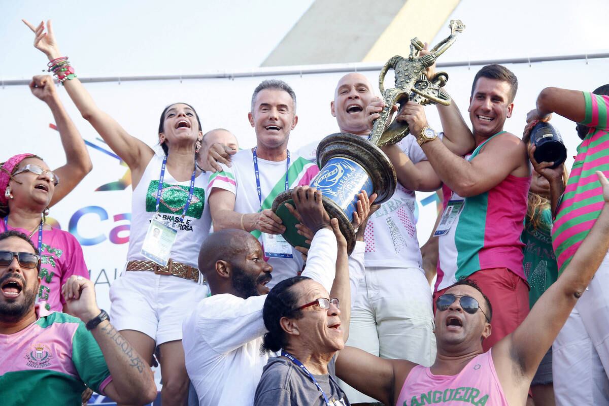 Mangueira foi a campeã do Carnaval do Rio em 2016