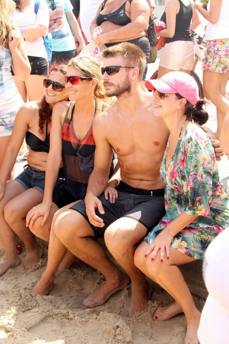 São simpáticos 

Eles até interrompem o vôlei para falar com fãs e tirar fotos. Rodrigo e Fernanda são muito humildes 