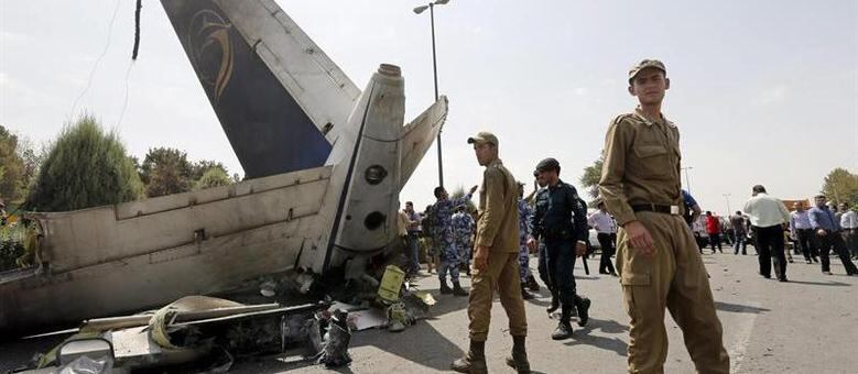 Aaeronave pertencia à companhia aérea local iraniana Taban Airlines e voava desde Teerã à cidade de Tabas
