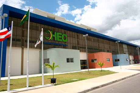 Adolescente foi socorrida pelo Samu e encaminhada para o Hospital Estadual da Criança