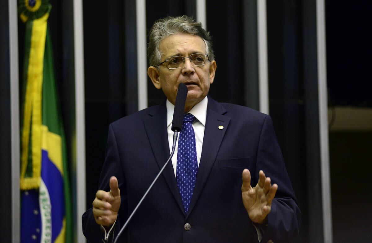 Deputado Pauderney Avelino organizou almoço com autoridades