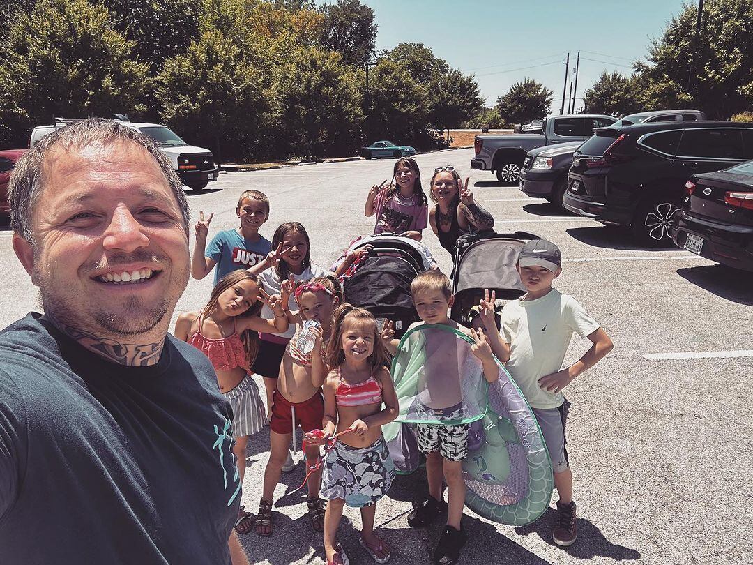 Atualmente, Christopher e Desiree são pais de dez meninas e nove meninos — oito deles, frutos da união entre os dois

Leia mais! Jojo Todynho perde 33 kg, sofre para se alimentar e celebra autonomia 4 meses após bariátrica