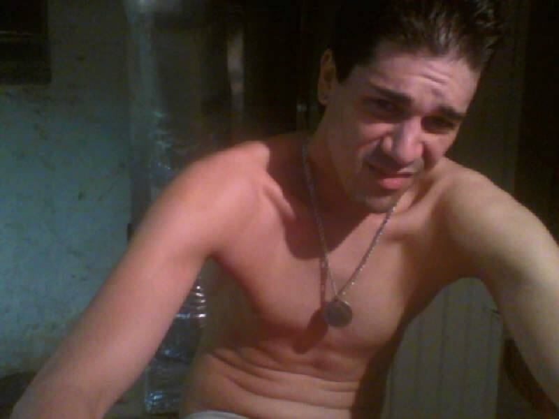 Zulberti pede desculpas a quem enviou o e-mail por acioná-lo com uma mensagem que "não é de vida ou morte". O jovem informa ser um advogado recém-formado com poucos contatos na área