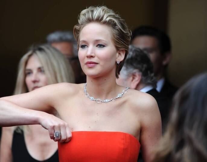 Jennifer não dá sorte com vestidos em premiações