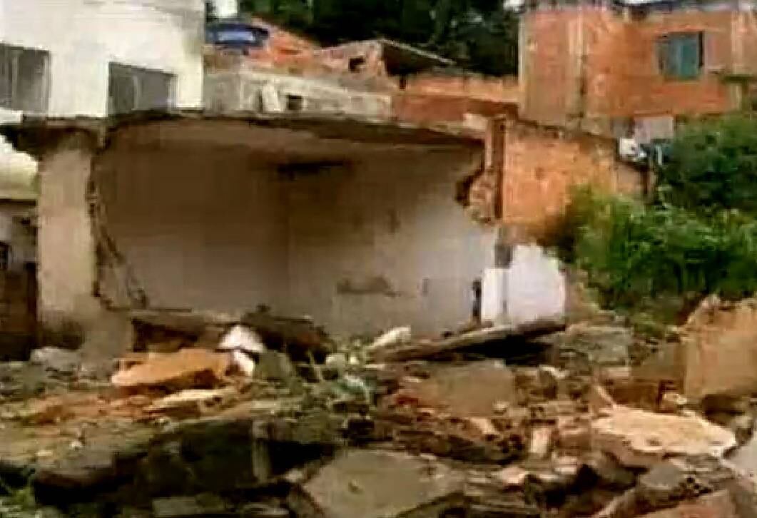 Vítima foi levada para o Hospital Risoleta Neves