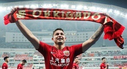 Elkeson também jogou no Shanghai, da China