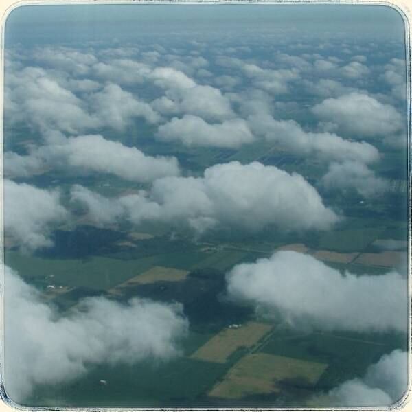 Ao digitar as principais hashtags usadas pelos pilotos no Instagram é possível ver que várias fotos são tiradas com o avião já está em grandes altitudes, quando o piloto automático é ativado