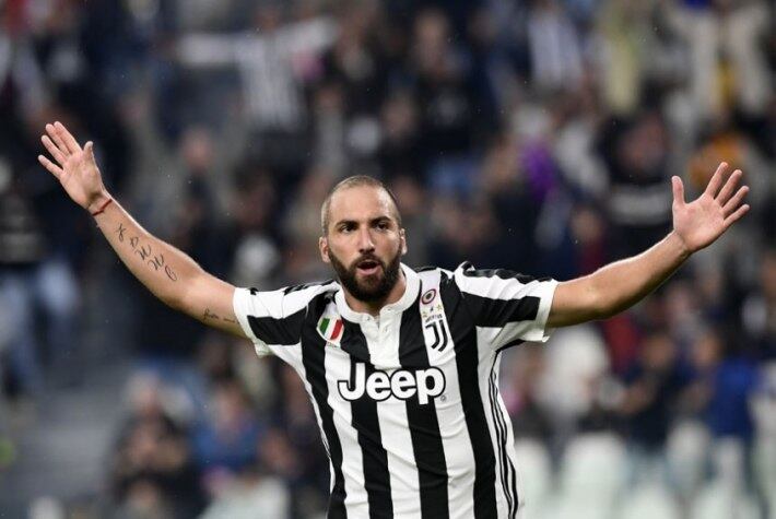 Higuaín jogará pelo Milan, por empréstimo, enquanto Bonucci retorna à Juve