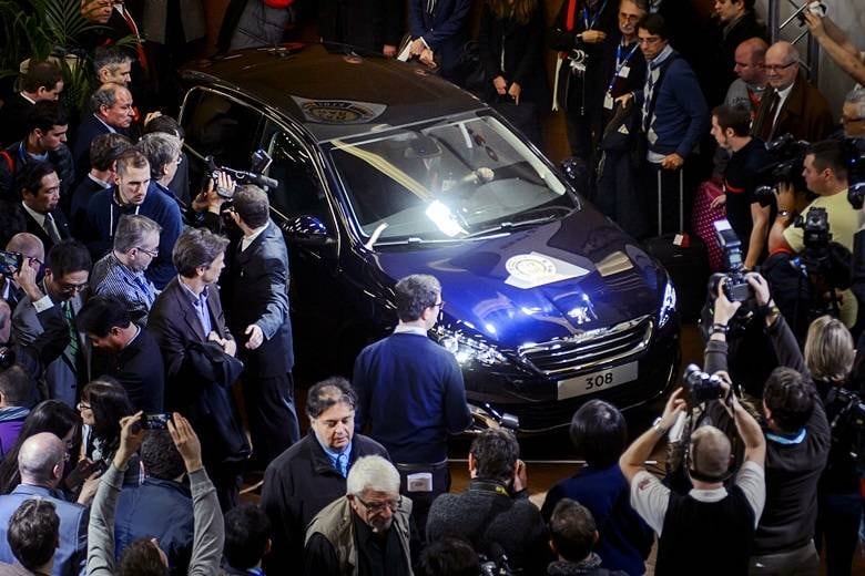 Peugeot 308 é eleito o Carro do Ano de 2014 na Europa

Saiba tudo sobre carros! Acesse R7.com/carros