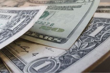 Dólar oscilou entre R$ 4,07 e R$ 4,12 na sessão