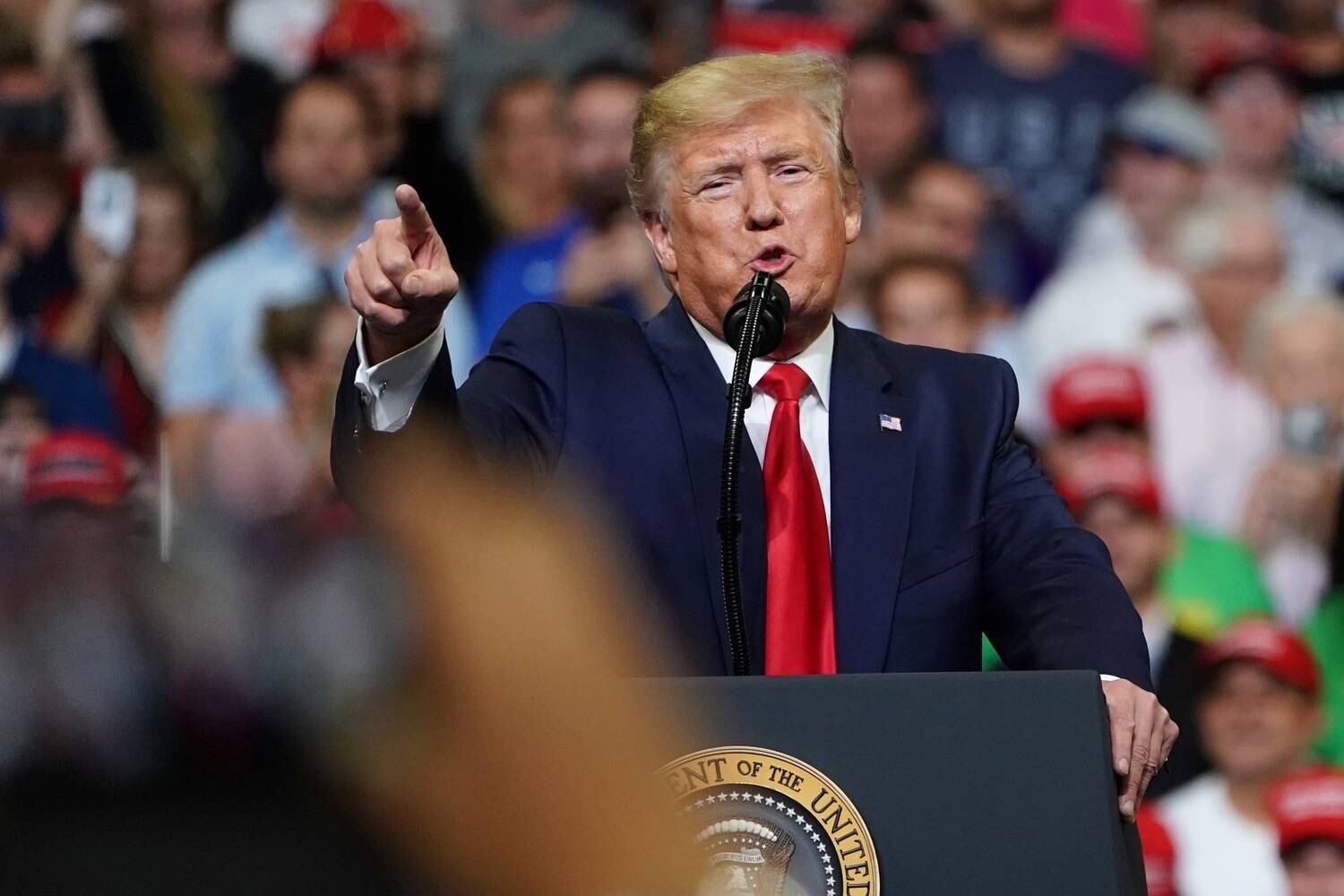 O presidente americano também oficializou que o slogan de campanha será "Keep America Great" ("Manter os EUA Grandes") para suceder o popular "Make America Great Again" ("Fazer os EUA Grandes Novamente"), de 2016