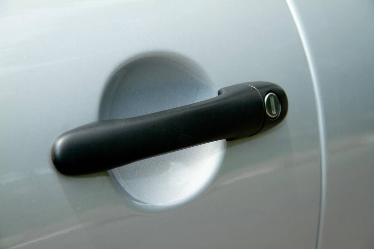 As maçanetas não são pintadas nem no Palio Fire mais "recheado". Leia a avaliação completa

Saiba tudo sobre carros! Acesse R7.com/carros
E confira os melhores preços de novos e usados em r7.icarros.com.br