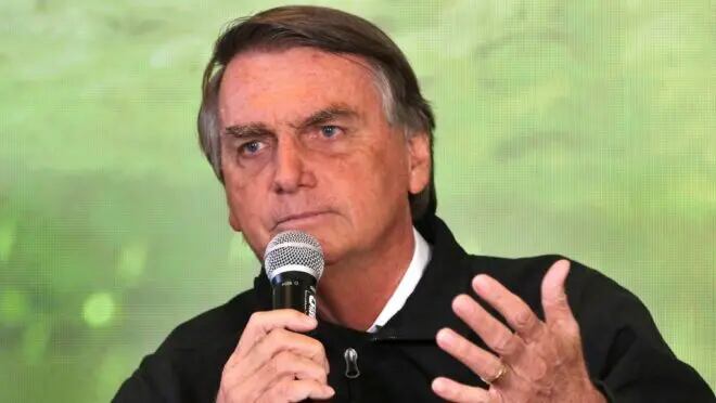 Julgamento do “núcleo crucial”, que tem Bolsonaro entre os réus, começou nesta terça