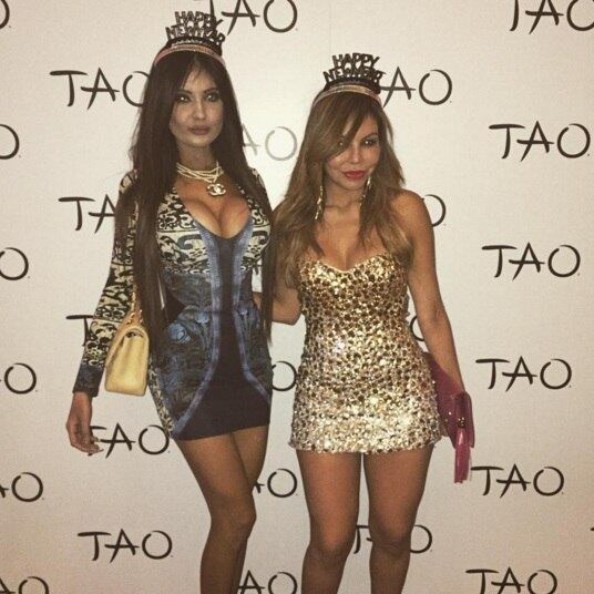 Liziane Gutierrez está nos Estados Unidos com Jennifer Pamplona, a modelo que ficou conhecida por namorar Celso Santebañes, o Ken Humano