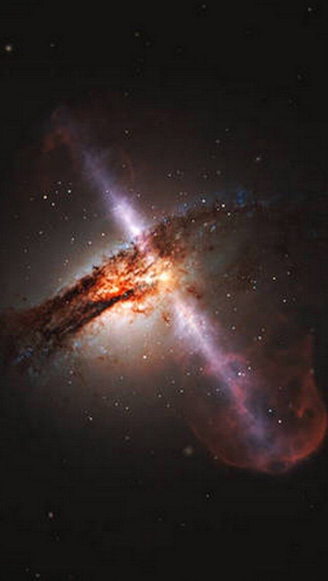 Agosto foi um mês cheio! Foi descoberta a galáxia mais longe da Terra, a EGSY8p7. Ela pode ajudar os cientistas a obter mais informações sobre o Big Bang