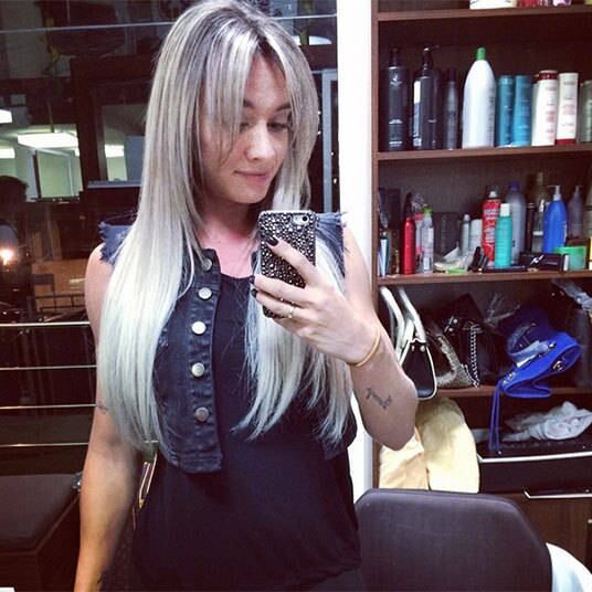 Juju ainda deixa a dica para os participantes do Me Leva
Contigo ou para quem quer deixar para lá a solteirice: 


— Acho que o homem tem que mostrar que está
interessado na mulher. Não acho legal a mulher chegar lá e dizer eu quero você,
eu quero esse cara, eu vou lá. Acho legal o homem querer conquistar e a mulher
mostrar o interesse. O homem fazer. Mas, se o cara não quer mostrar, se ele
esnoba, se ele acha que é o melhor, vai acabar com a autoestima da mulher. A
mulher odeia se sentir para baixo. Acho legal o homem ser humilde e mostrar que
está interessado

+ Juju Salimeni dá conselhos para os participantes do Me Leva Contigo e confessa: “Sou à moda antiga”

+ Ana Hickmann: “Quando você arranca um sorriso de uma mulher, você conquista”

+ Rodrigo Phavanello diz qual habilidade mostraria no show: “Ensinaria defesa pessoal”
