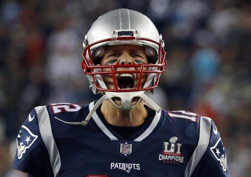 Na temporada seguinte, em 2005, mais um título para os Patriots. Contra o Philadelphia Eagles, em Jacksonville, na Flórida. Mais uma conquista apertada e com apenas três pontos de diferença: 24 a 21. Durante o ano, Brady liderou a liga com 4110 jardas aéreas e ficou em terceiro com 26 touchdowns.