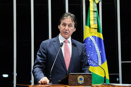 Senador Eunicio Oliveira deve ter alta amanhã