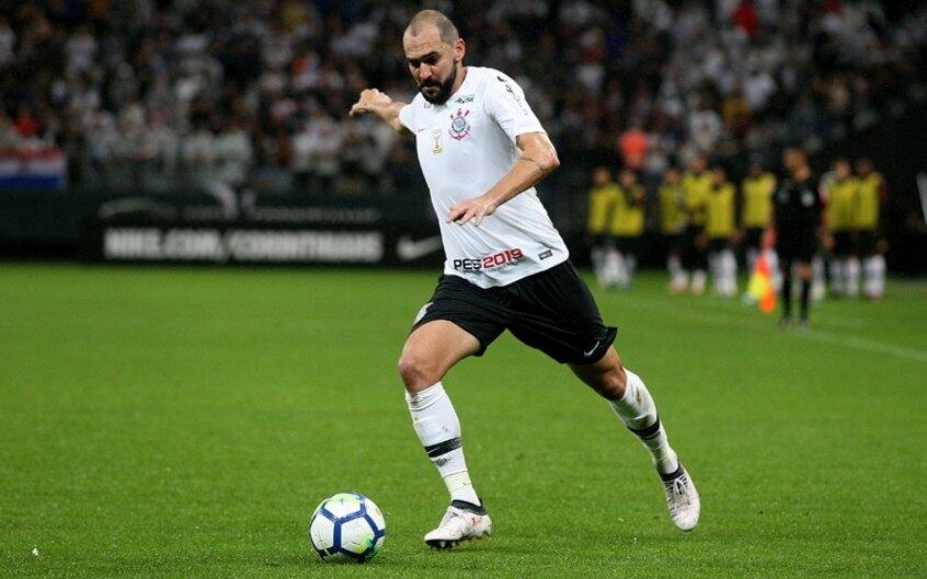 Danilo tem contrato apenas até o fim desta temporada