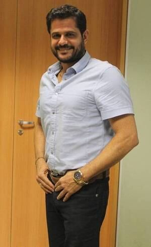 Ator conta sua paixão como escritor