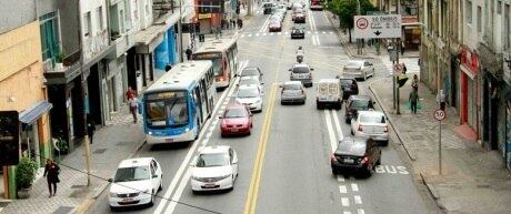 A frota da cidade é de 14,8 mil veículosfaixas-ônibus