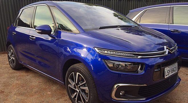 Minivan chega da Europa com a plástica leve apresentada em 2016 no Salão de São Paulo