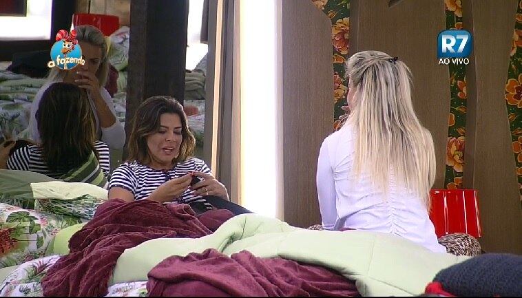 Para Geisy, Mara Maravilha será a grande protagonista do reality. Ela não cravou a cantora como favorita e disse que Mara ainda não conquistou seu coração, mas acredita que ela vai dar o que falar.

— Ela tem a personalidade mais forte, que vai causar mais. Ou vão amar, ou vão odiar, vai depender do comportamento dela. Eu acredito que ela vai ser adorada, mas vai depender do desenvolver do jogo. Ela é cabeça dura e teimosa, tanto que a primeira briga do jogo foi dela, e eu acredito que ela não vai deixar barato e comprar todas as brigas