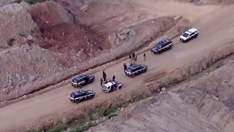 Ele foi preso após uma grande operação policial, a
qual o Cidade Alerta acompanhou ao vivo, referente aos seus crimes cometidos
contra Graziela