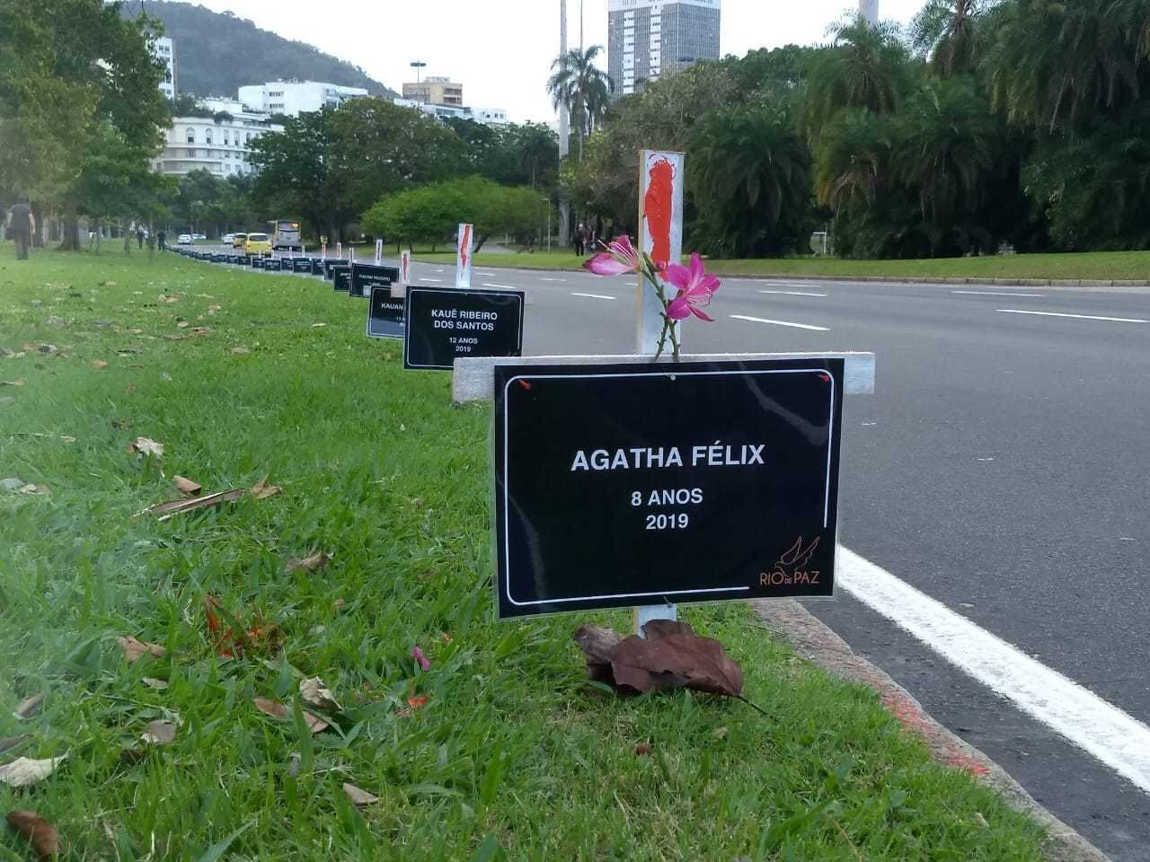 Protesto, na zona sul do Rio, lembra nomes de mortos