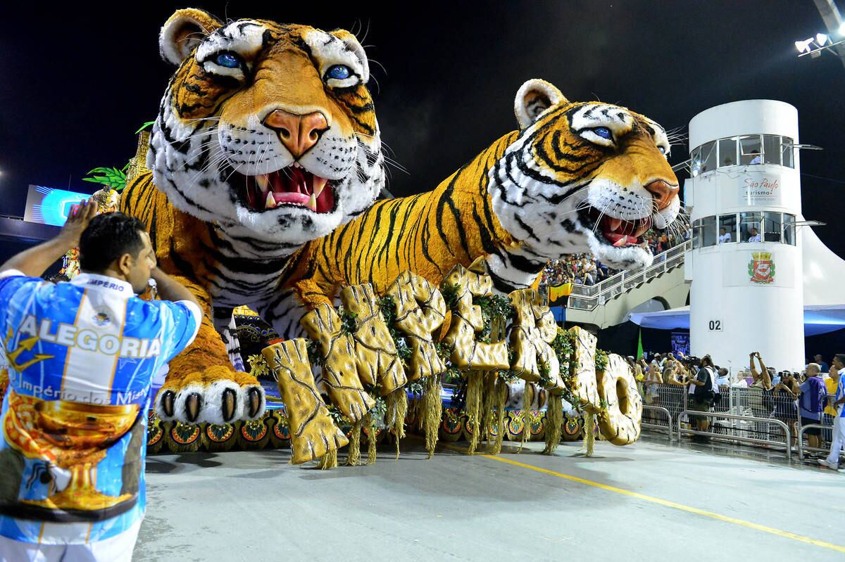 A Império levou para o Sambódromo do Anhembi carros alegóricos grandiosos