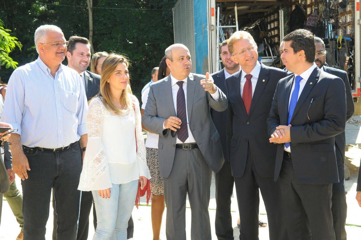 Presidente da Record Luiz Claudio Costa recebe deputados