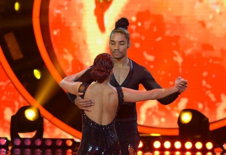 Após somar 22 pontos, a dupla foi parar na sua quarta zona de risco, junto com Isabel Fillardis e Douglas Sampaio. Diogo Salles acabou eliminado da terceira temporada com 26,66% dos votos. No Dancing Brasil da próxima quarta-feira (28), as estrelas dançarão duas vez durante a noite. Não perca, a partir das 22h30, na tela da Record TV. 