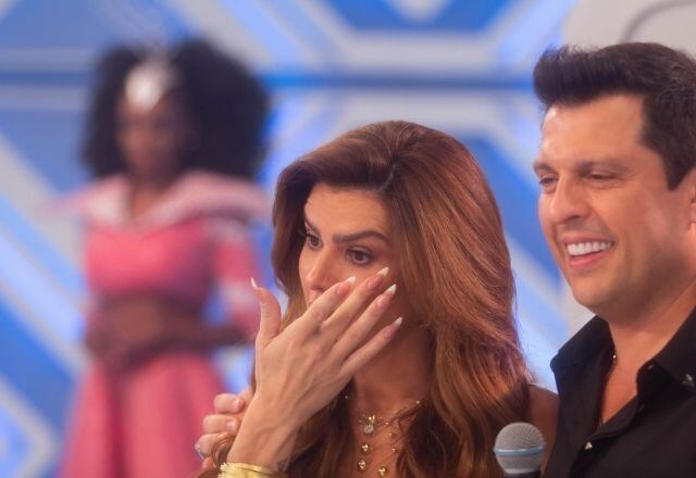 É emoção que fala? Mirella preparou uma surpresa para Ceará, mas foi ela que não conseguiu segurar as lágrimas!