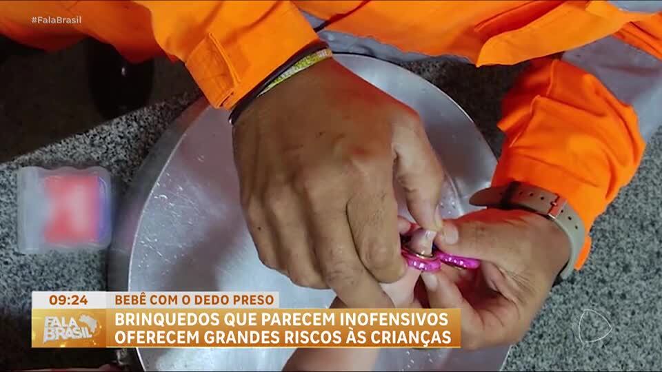 Brinquedos que parecem inofensivos podem oferecer grandes riscos às crianças