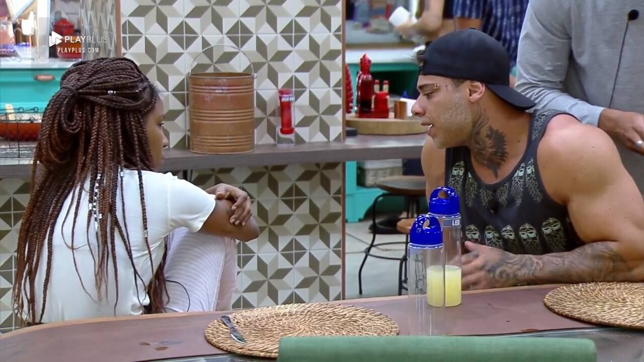 Leo Stronda revelou que usa 'bomba'