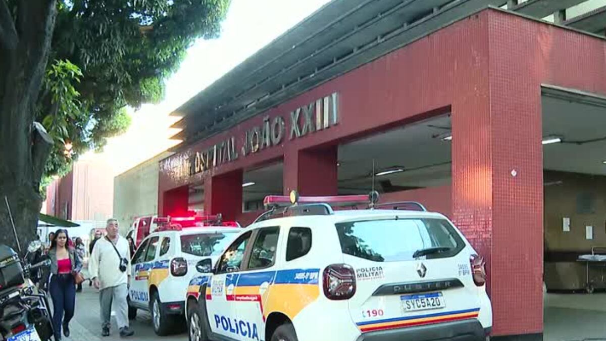 Vítima sofreu uma fratura no pé esquerdo e foi socorrida para o Hospital João 23