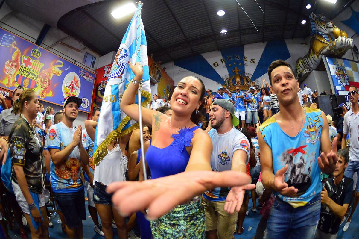 Comunidade lota quadra da Império de Casa Verde 
