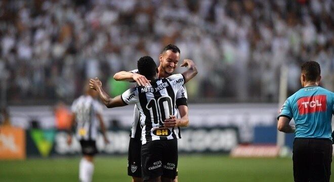 Cazares, camisa 10 do Atlético, foi o grande nome do jogo