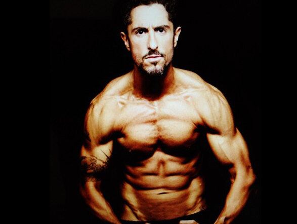 E quem não se lembra de toda a polêmica de Mion com seu desafio dos vinte dias? As fotos deram o que falar na web!

+ Vídeo: Veja as atrações do Legendários na íntegra deste sábado (3)

+ Legendários também está no Facebook. Curta!

+ Siga a atração de Marcos Mion no Twitter!
