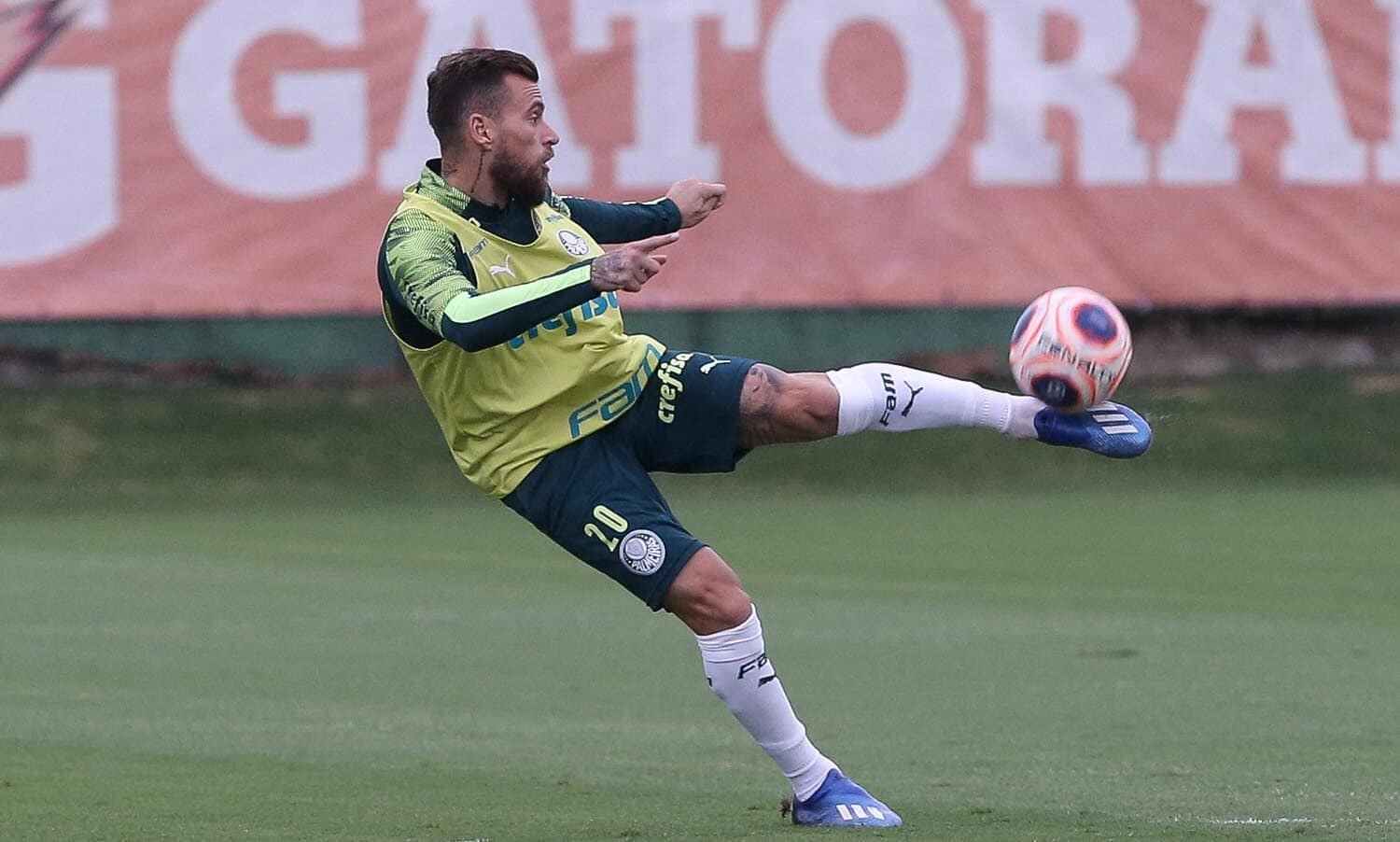 Camisa 20: Lucas Lima fez 18 partidas na Libertadores. Ele tenta voltar ao time titular em disputa com Raphael Veiga